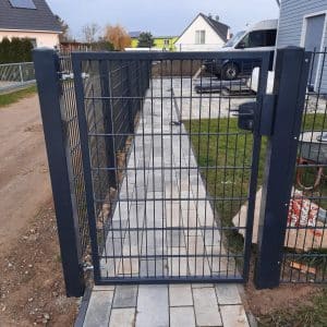 Hochwertige Pforte hergestellt von Zaki Zäune