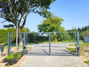 Hochwertige Torlösungen bei Zaki Zäune