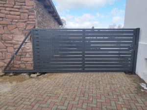 Zaki Zäune - Qualität und Stil bei Toren