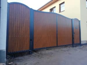 Torlösungen für jedes Budget bei Zaki Zäune