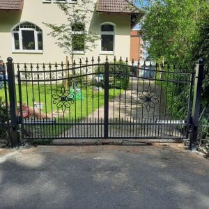 Stilbewusste Tore von Zaki Zäune