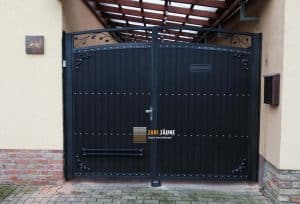 Langlebige Tore für jeden Einsatz von Zaki Zäune